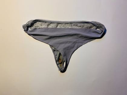 nošené kalhotky od krve – inzerát od prodejce klarka ;)