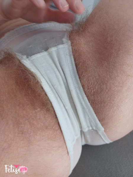 kalhotky zmáčené po výstřiku