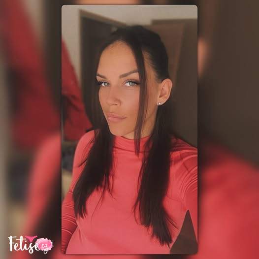 uvidis neco krasneho a mokreho